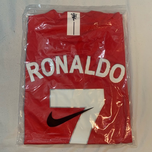 Ronaldo Manchester United Jersey - Picture 6 of 6